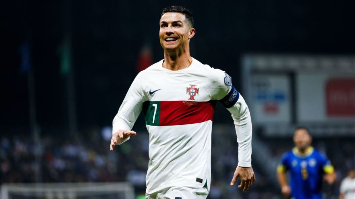 Cristiano Ronaldo Semakin Meroket Tinggalkan Lionel Messi dalam Urusan Catatan Gol Internasional