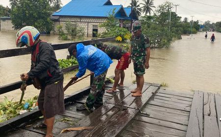 Korban Banjir di Distrik Nimboran Dapat Bantuan Koramil 1701-11/ Jayapura