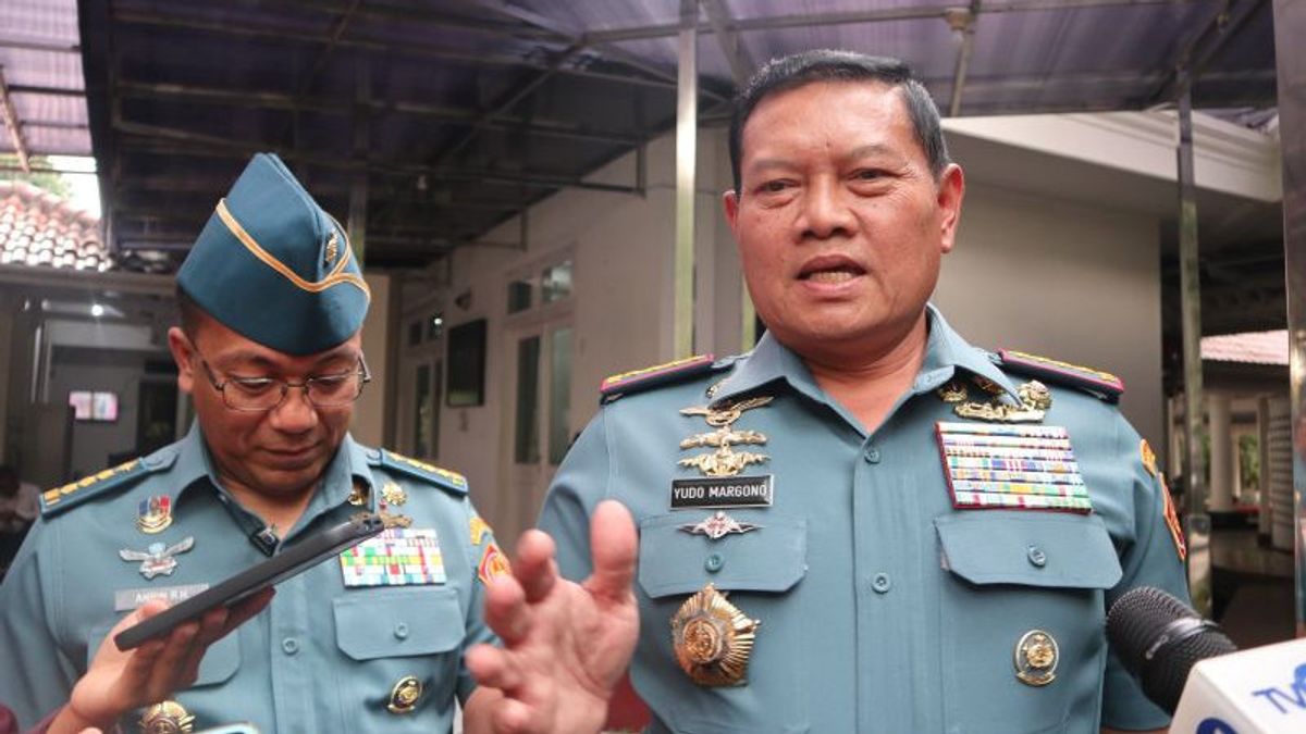 ユド司令官は、TNIは公務員に座っている現役将校の問題を評価する準備ができていると述べた