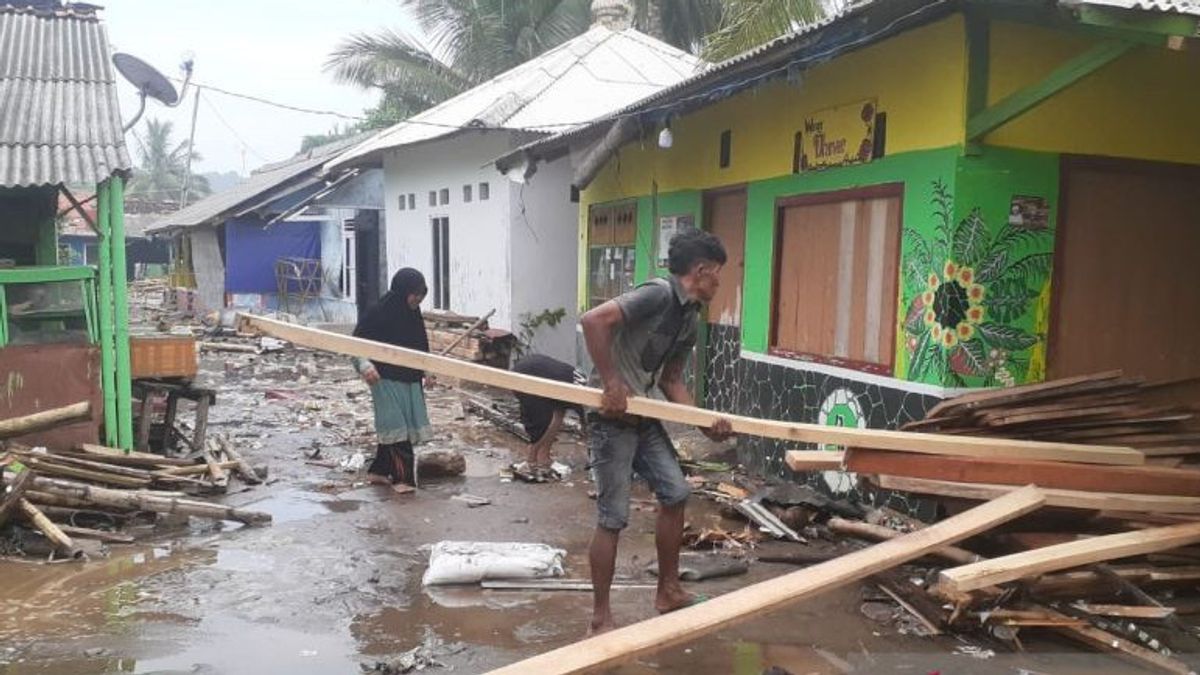 Palabuhanratu的110座建筑物被Rob洪水破坏