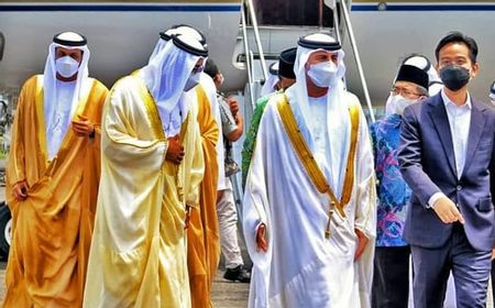 Gagahnya Gibran 'Jokowi' Rakabuming Dampingi Menteri UEA di Groundbreaking Masjid Syeikh Zayed, Bikin Netizen 'Ajakin Wedangan Mas'