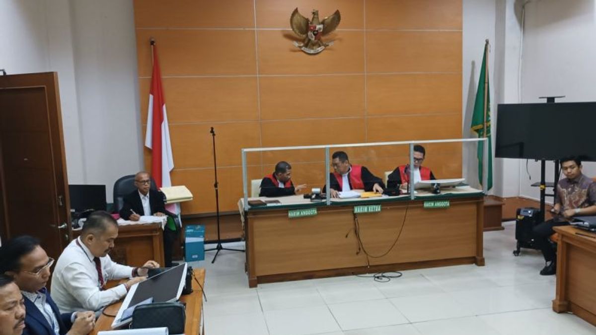 South Jakarta District Court Holds Trial Of Civil Case Brigadier J, President Not Present