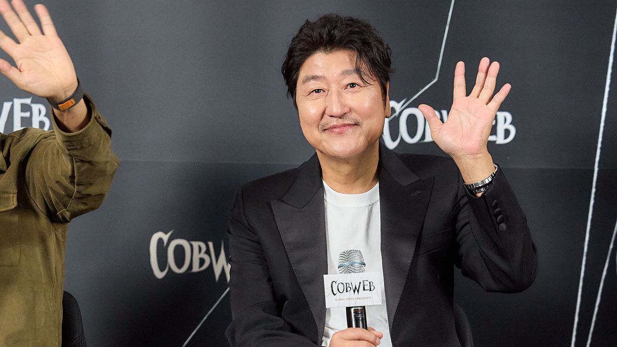 Hampir 25 Tahun Akting, Song Kang Ho Belum Ada Niat Jadi Sutradara