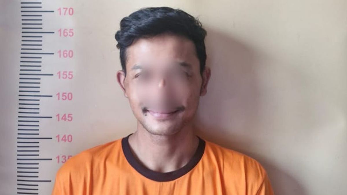 غيور بوتا ، رجل في تانجيرانج أنيايا حبيبته السابقة وحبيبته الجديدة مع سيلوريت