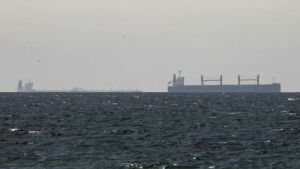 Lebih dari 30 Kapal Komersial Saat Ini Berlayar Menuju Selat Hormuz