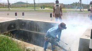 <i>Fogging</i> Cegah Demam Berdarah, Upaya Dinkes Lombok Tengah Hadapi WSBK Mandalika 2022 