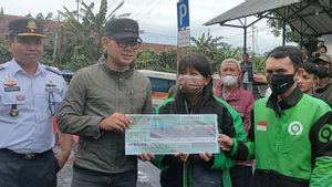 Bukan Cuma di Kotanya Menantu Jokowi Bobby Nasution, <i>Kang</i> Bima Arya Subsidi Voucher BBM Angkot