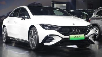 Mercedes Benz Recall 2.380 Unit Mobil Listrik Seri EQ di China Karena Masalah Ini