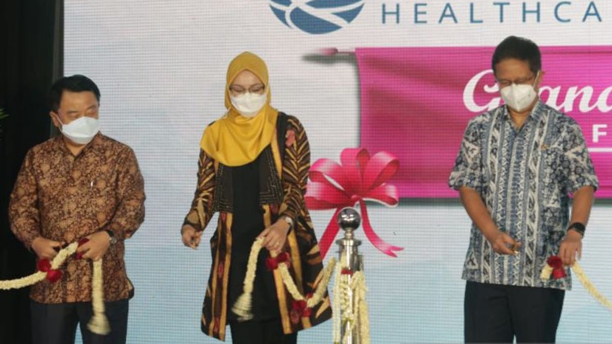 Ordre De Cash Jokowi, Le Ministre De La Santé Budi Inaugure L’usine Alkes à Purwakarta
