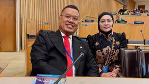 Datangi Rumah Usai Penjarahan, Uya Kuya Murka Anaknya Dihina