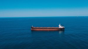 South Korean Oil Tanker Gets Iranian Permission to Cross Strait of Hormuz