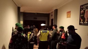 الشرطة TNI وساتبول PP ريد فندق ونزل في باميكاسان قبل شهر رمضان