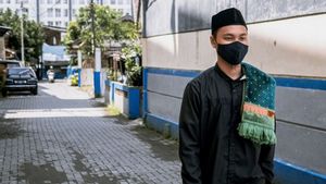 Jokowi Membolehkan Salat Tarawih Berjamaah di Masjid, Epidemiolog Kasih Saran Cara Cegah Penularan COVID-19 