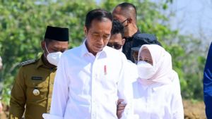 Kunker ke Jambi, Jokowi Pesan Kemeja Bikinan Siswa SMKN 4