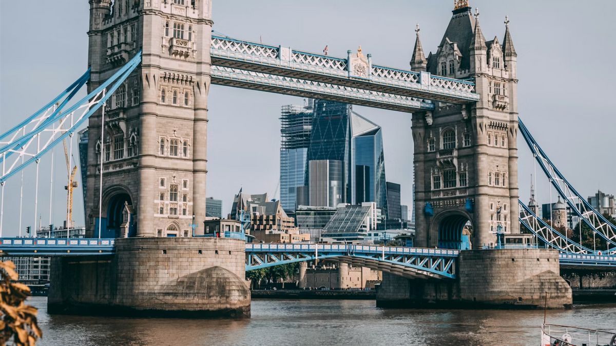 イギリスの企業の80%が中東紛争の影響を受けている