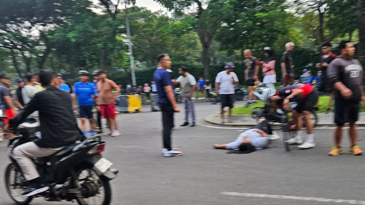 Kurang Konsentrasi, Pengendara Mobil Tabrak Pemotor di Bintaro