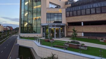 Inaugurated By Prince Charles, AstraZeneca's New Research Center Worth Rp19 Trillion Accommodates 2,200 Scientists