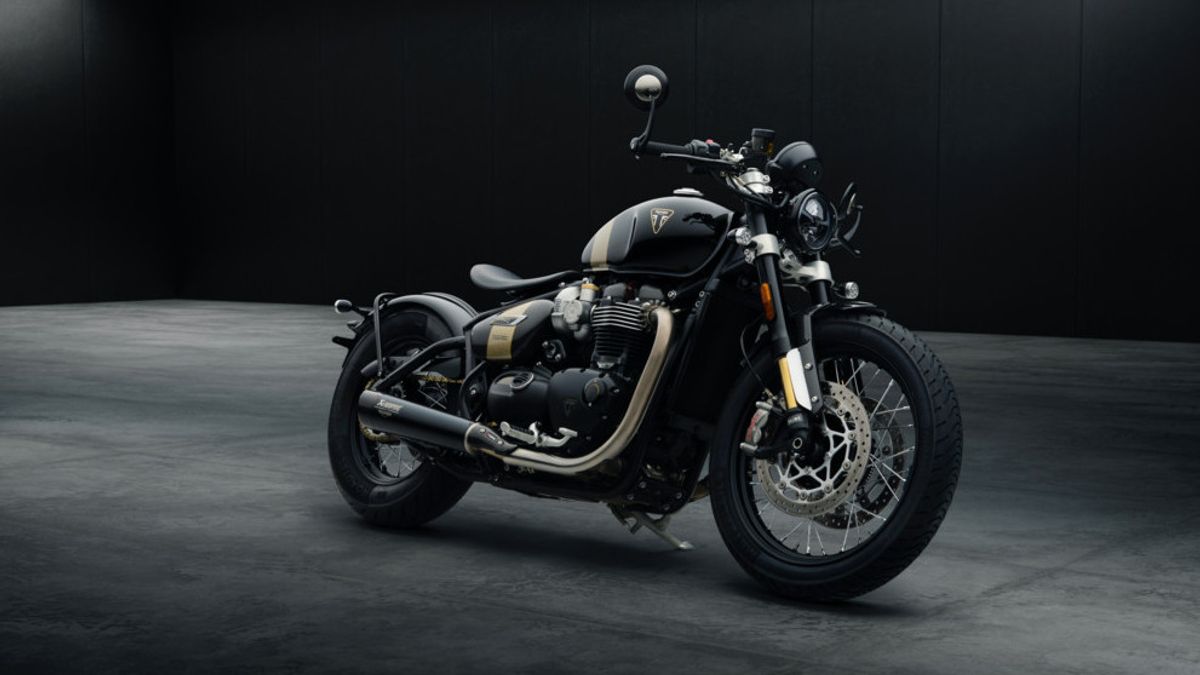 Triumph Introduces Bonneville Bobber TFC, Produced Only 750 Units