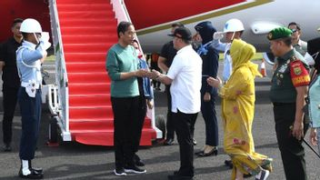 Presiden Jokowi dan Ibu Irian Sudah Tiba di Bengkulu, Rencananya Besok Mau Resmikan Jalan Tol