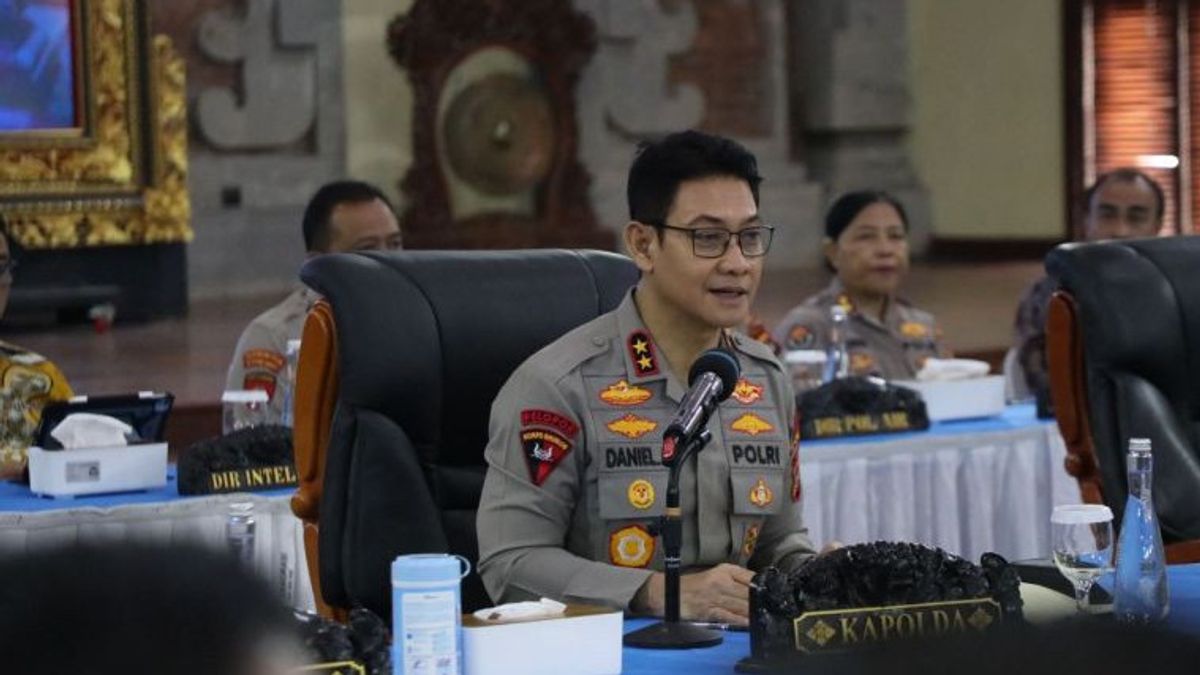 رئيس شرطة بالي يجمع القنصلية الأجنبية للضغط على إشراف الأجانب