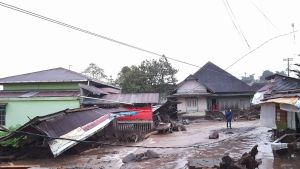 Parmi les travaux de canalisation de l’aide de 200 millions de roupies pour les victimes des inondations à Sumatra occidental