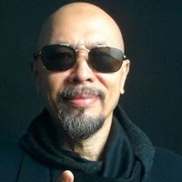 威利·斯凯特·兰唐(Willy Sket Lantang)在“吉马特日”中大声疾呼社会批评