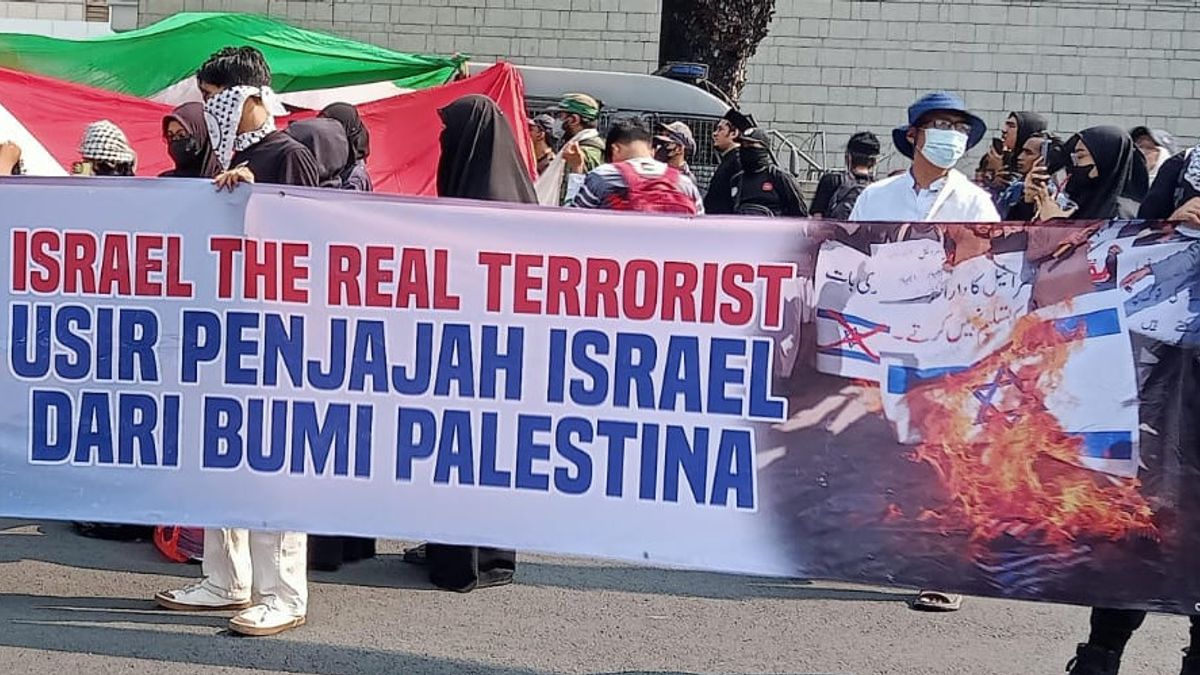 Aksi Demo Palestina di Patung Kuda, FPI Serukan "Palestina Merdeka Tanpa Syarat"