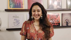 Sherina Ungkap Pengaruh Elfa Secioria dalam Gaya Bermusiknya