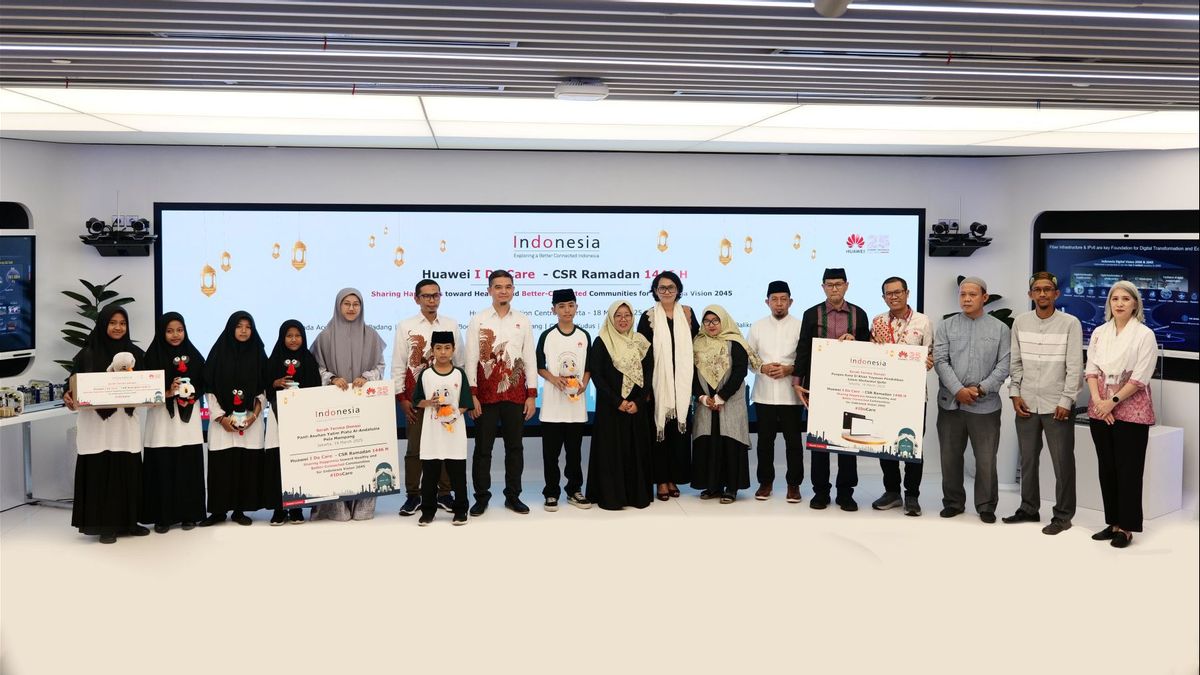 Perkuat Ekosistem Digital, Huawei Berikan Donasi Perangkat Digital ke Pesantren
