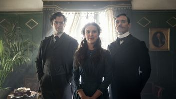 Millie Bobby Brown Et Henry Cavill Réunis Dans Enola Holmes 2