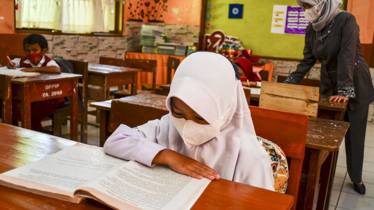 Anak Sekolah Boleh Masuk, Menteri Nadiem: Vaksinasi Tidak Jadi Kriteria Utama