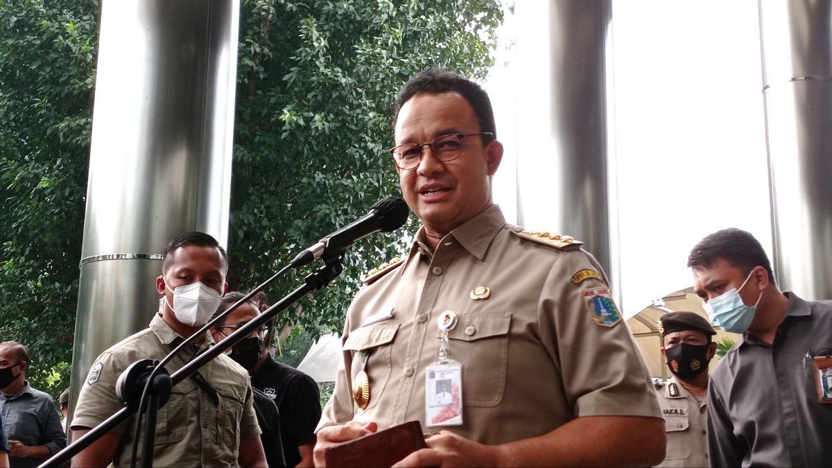 Anies Asks His Citizens To Ask All Their Families In WhatsApp Groups Whether They Have Been Vaccinated Or Not