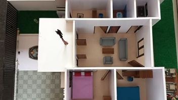 SMKN 1 井里汶市的学生设计了一个可以远程指导的高房子