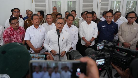 Kejar Terget Swasembada Panga, Zulhas Minta Pemda Laporkan Kekurangan Irigasi Lahan Pertanian