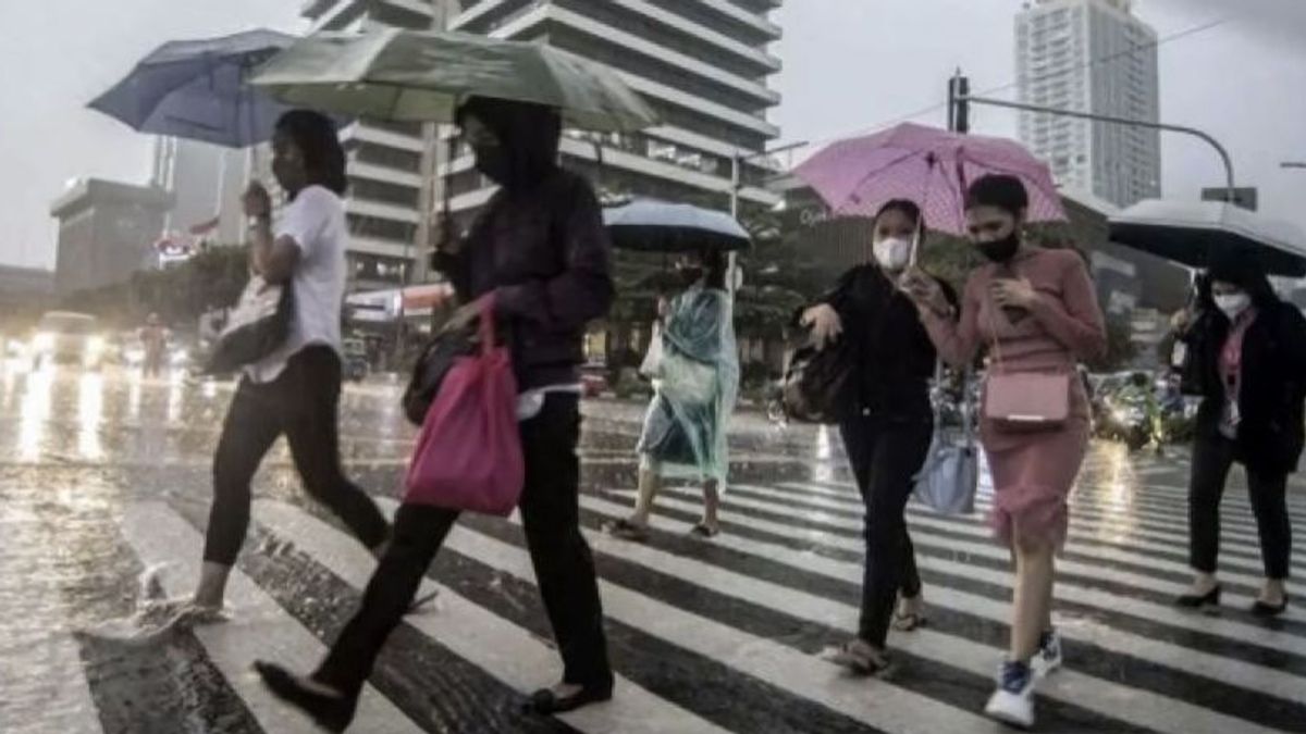 Cuaca Jabodetabek 14 April: Pagi Berawan, Sore hingga Malam Hujan