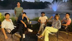 Review Album Maliq & D'Essentials, Can Machines Fall In Love? Golden Age At 22