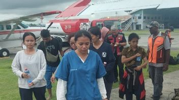9 enseignants et infirmiers de Korowai évacués par l'armée après le tir sur un avion par KKB