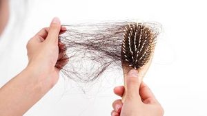 Ini Yang Akan Terjadi jika Rambut Uban dan Rontok Disepelekan