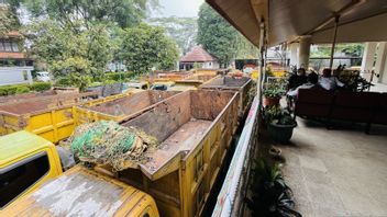 En plus des coûts opérationnels, la grève de 130 chauffeurs de camions de transport à ordures à Bogor déclenche des travaux toute la journée