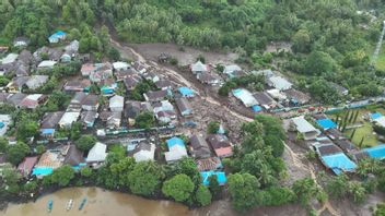 Une équipe conjointe SAR recherche des victimes des crues d’atterrissage à Ternate