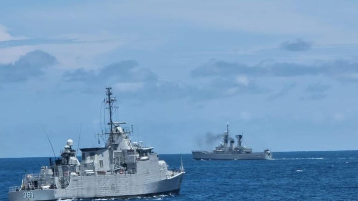 The Indonesian Navy Warships Were Alerted In The Strategic Sector Of Bali Waters To Welcome The G20 Summit