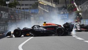 حادث سيرجيو بيريز في سباق موناكو جي بي فورمولا 1 2024 روجيكان تيم 48 مليار روبية إندونيسية