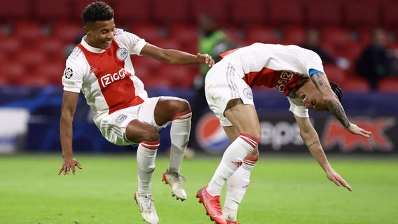 Ajax Vs Sporting : Parfait ! Le Fils De Dieu Termine La Phase De Groupe Avec 18 Points