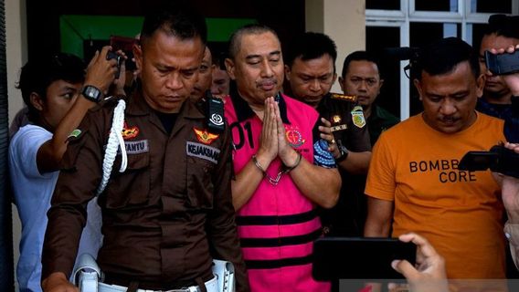 L’ancien régent de Bone Bolango Hamim Pou, arrêté par les autorités de Gorontalo