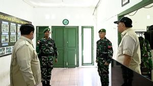Prabowo Meets Indonesian Soldiers at the North End of Miangas