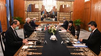 会见外交部长里特诺·马苏迪，伊朗外长赞扬印尼在核交易问题上的一贯性