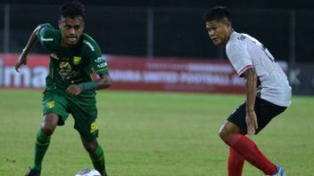 Equal To Persebaya Through Cleberson Souza's Goal In The Last Minute, Madura United Are Still Solid At The Top Of The Standings Without Defeat