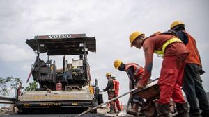 Beware Of Traffic Jams, Two Points Of The Jakarta-Cikampek Toll Road Begin To Be Repaired This Morning