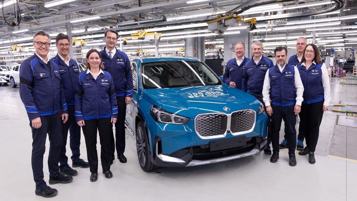 Ahead Of The Closing Of The Year, The BMW Factory In Ragensburg Germany Successfully Achieved Production Of 100,000 EV Units