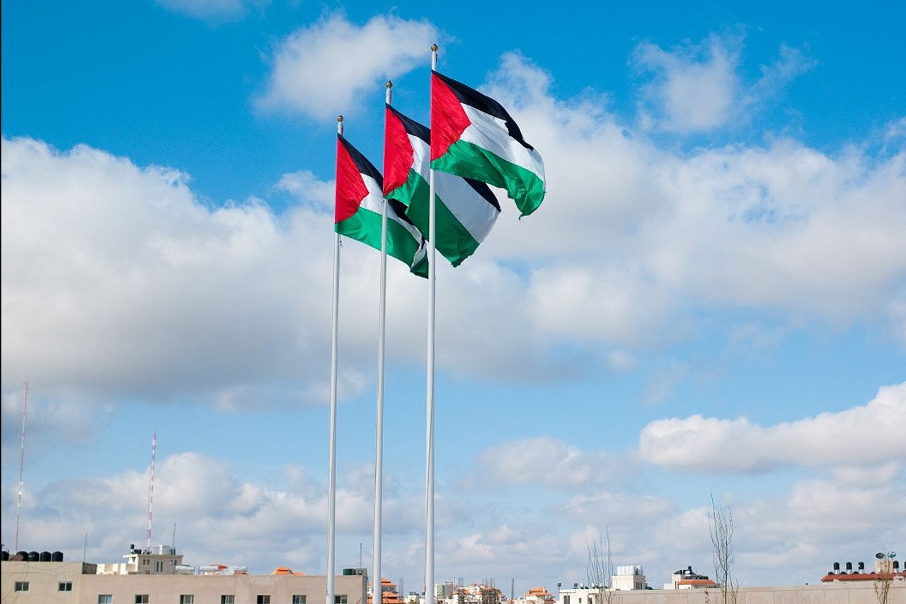 Les réactions sur les réseaux sociaux et les réseaux sociaux : Les blogueurs palestiniens ont signé une déclaration au Hamas et Pékin : Le gouvernement d'unité est le point principal pour former un gouvernement palestinien